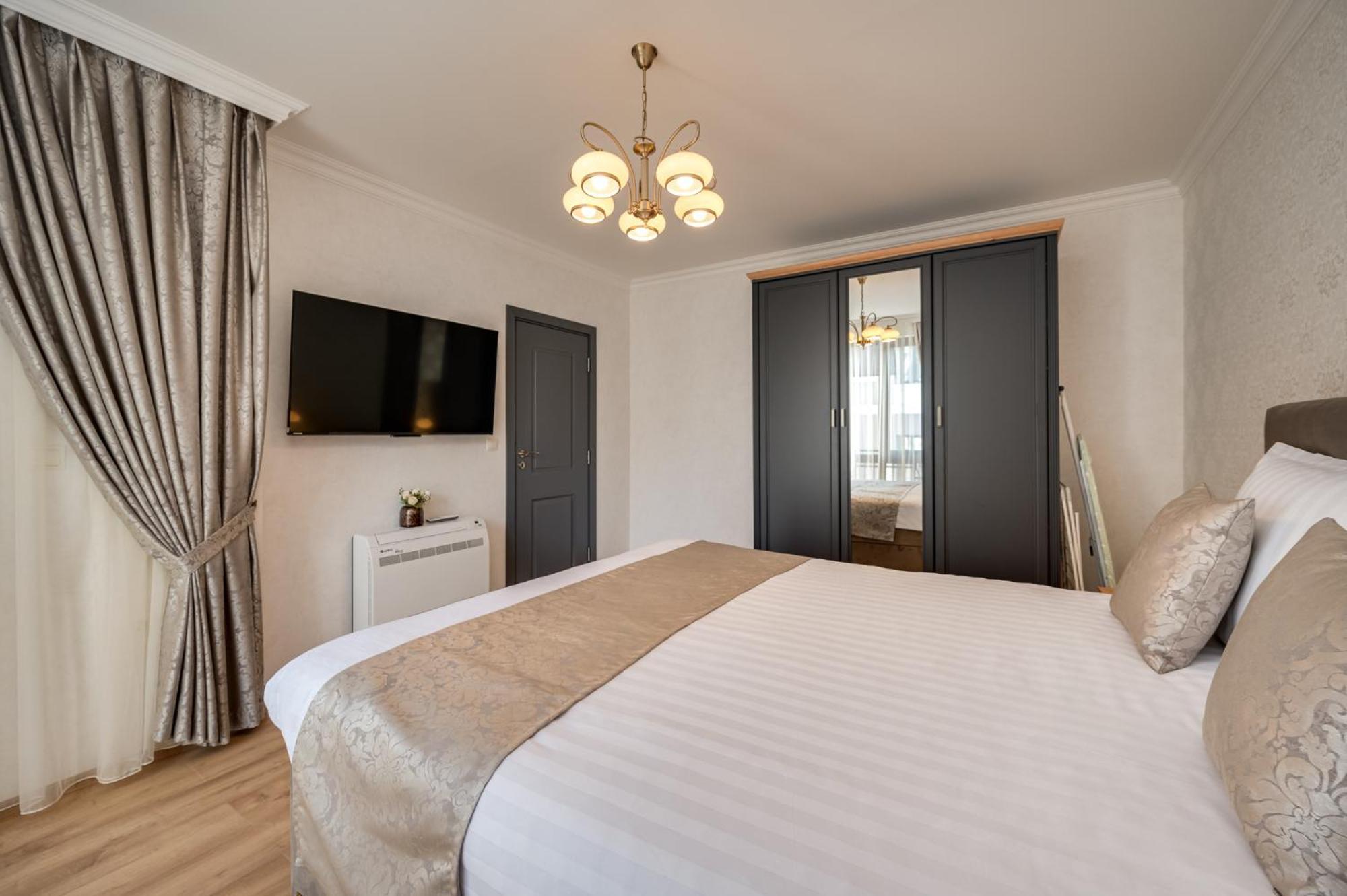 Prestige Central Apartments Varna Eksteriør billede